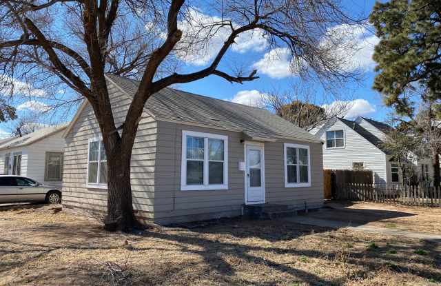 1 Bedroom 1 bathroom house in North Lubbock! photos photos