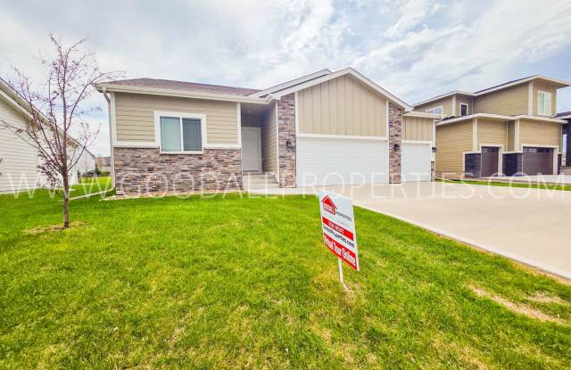 4-Bedroom Ranch in Clive with Finished Basement & 3-Car Garage! photos photos