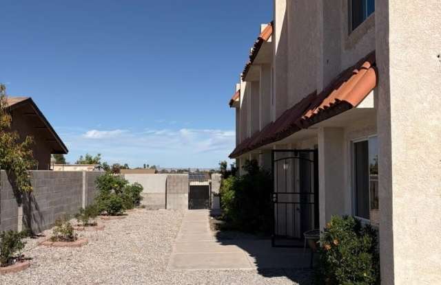 1508 W 9 Place Gallery 2