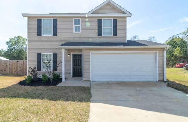 Conveniently Located Phenix City Home 3/2.5 - 304 Irish Court, Phenix City, AL 36869
