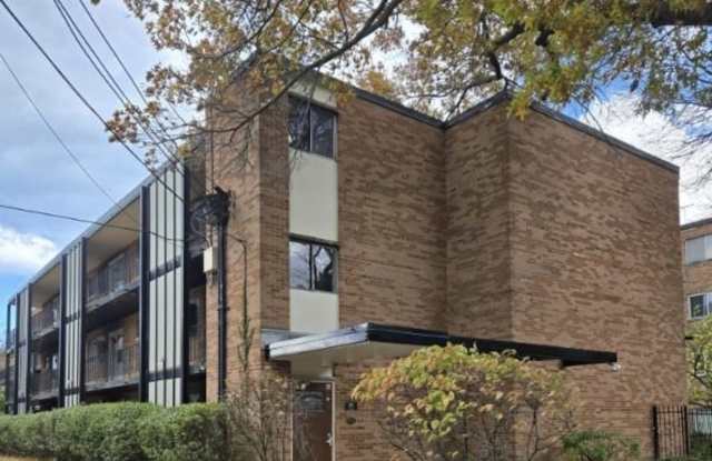 6961 N Oakley Avenue unit: 206 - 6961 North Oakley Avenue, Chicago, IL 60645