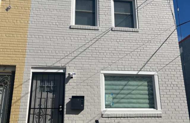 5014 NASH Street NE photos photos