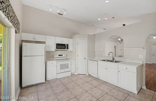 2824 Maderia Circle Gallery 2
