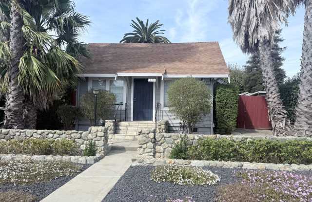 Home Sweet home-Beautiful 2 bedroom 1 bathroom Gallery 1