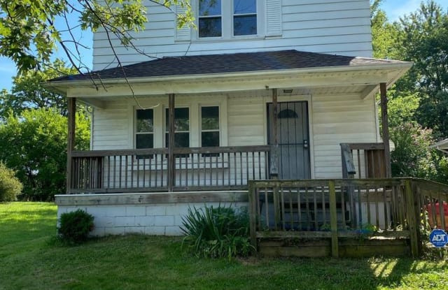 5239 Beech Ave - 5239 Beech Avenue, Maple Heights, OH 44137