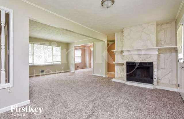 5892 Hallwood Court Gallery 4