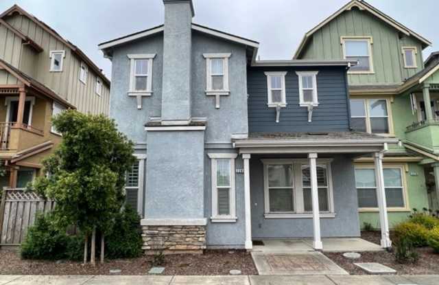 MODERN AND CONVENIENT 3 BR/2.5 BA LIVING IN NAPA photos photos