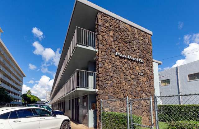 922 Kapahulu Avenue - 922 Kapahulu Avenue, Honolulu, HI 96816