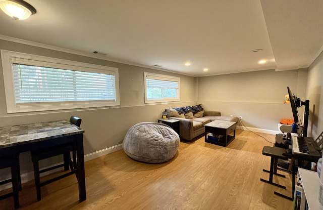 1 Seabury Road Gallery 4
