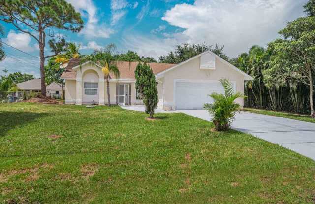2871 Southeast Hutchings Avenue photos photos
