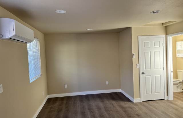 8822 O'melveny Avenue Gallery 2