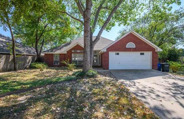2129 Whetstone Drive - 2129 Whetstone Drive, Corinth, TX 76210