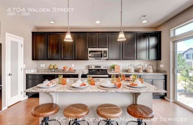 4704 Walden Street Gallery 3