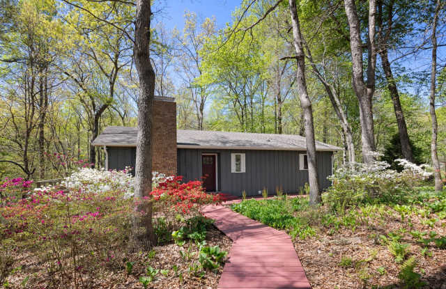 Lovely Home - Beautiful Wooded Setting photos photos