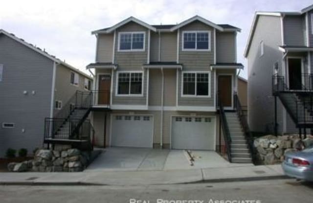 755 N 94th St - 755 North 94th Street, Seattle, WA 98103