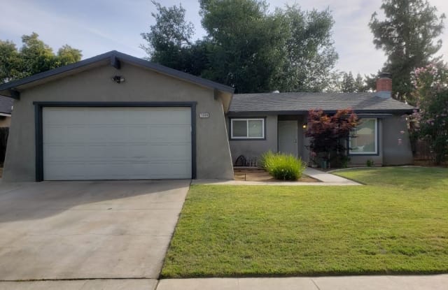 7399 North Thorne Avenue - 7399 North Thorne Avenue, Fresno, CA 93711
