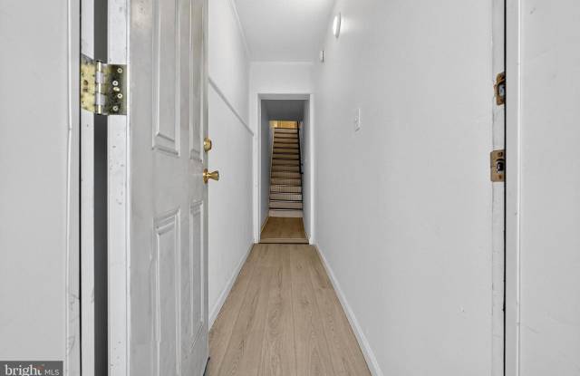 6040 Ogontz Avenue Gallery 4
