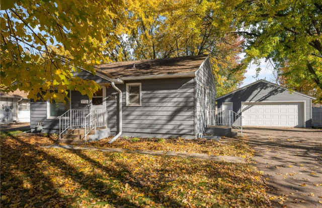 6724 Scott Avenue North - 6724 Scott Avenue North, Brooklyn Center, MN 55429