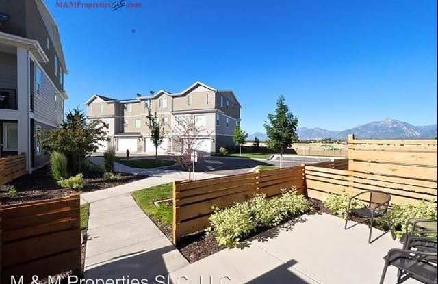 3648 W Golden Sky Ln 10850 S Gallery 2