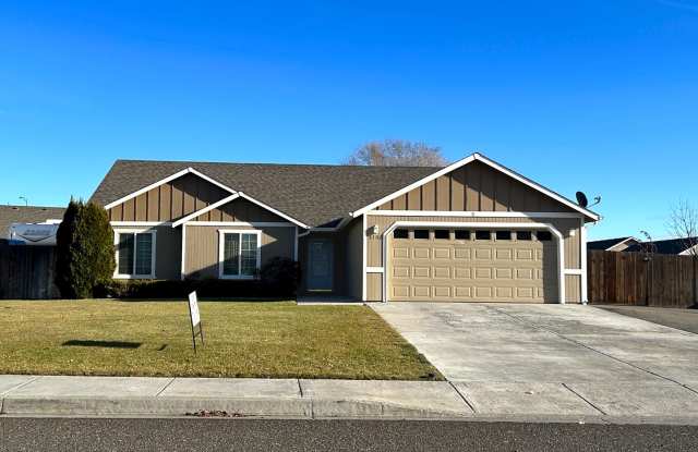Spacious Rambler in West Richland photos photos