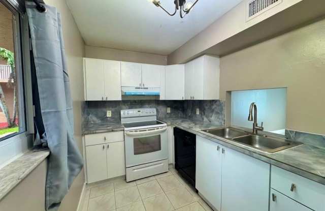 3552 NW 114th Ter photos photos
