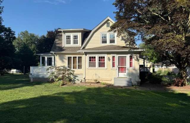 29 S NEW MIDDLETOWN ROAD photos photos