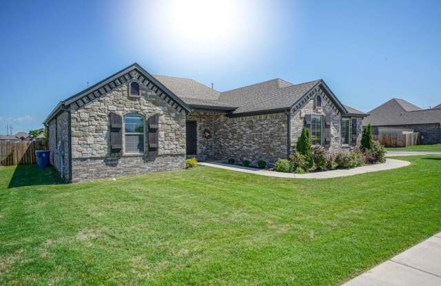 3500  SW Picasso  BLVD - 3500 Southwest Picasso Boulevard, Bentonville, AR 72712