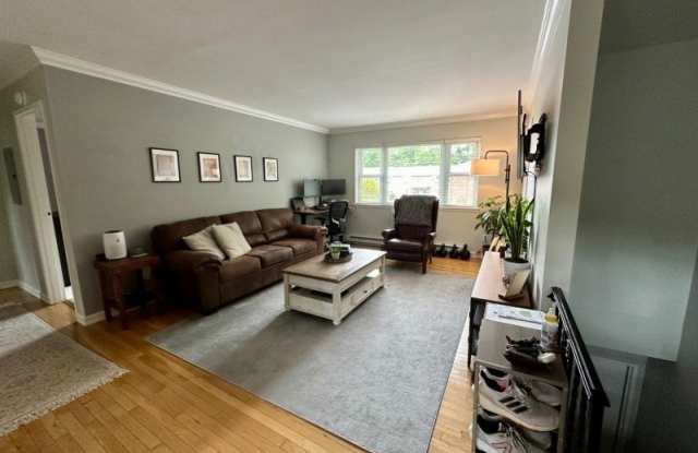 422 Ringwood Ave photos photos