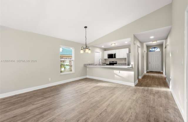 4779 SE Salvatori Rd photos photos