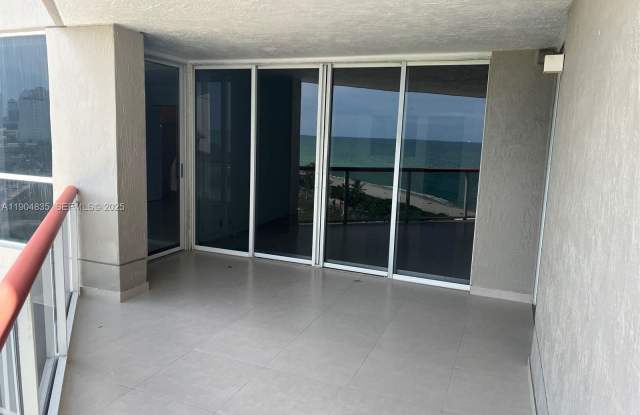 6767 Collins Avenue Gallery 4