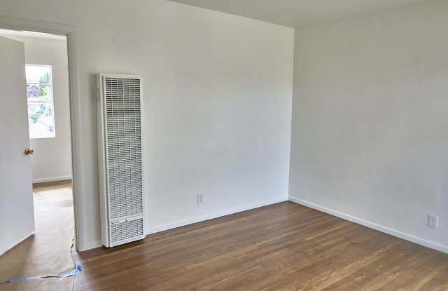 5501 Orange Avenue Gallery 2