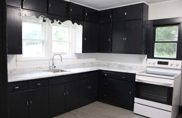 605 E River Ave - Ladysmith, WI 54848 photos photos