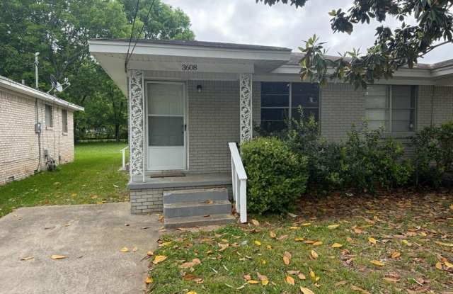 3608 Willow St photos photos