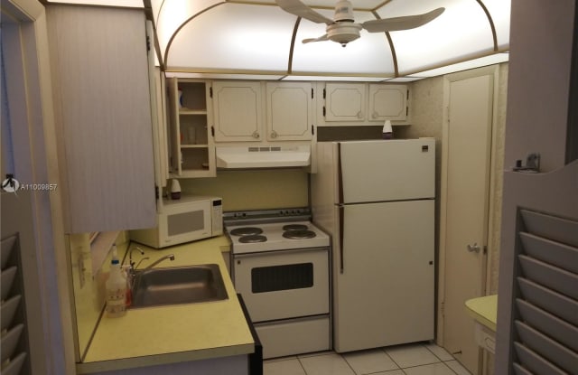 4044 NW 19th St - 4044 Northwest 19th Street, Lauderhill, FL 33313
