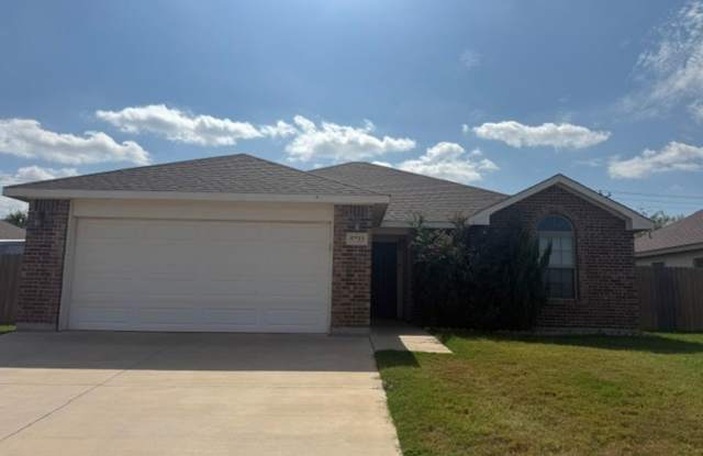 5733 Foxfire Gallery 3