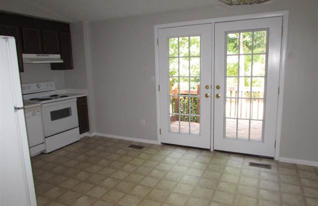 7809 Kitty Lane Gallery 2