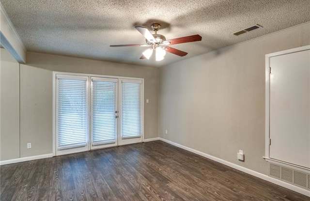 2427 Foxcroft Circle Gallery 3