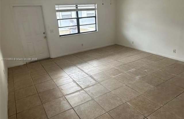 4030 SW 19th St photos photos