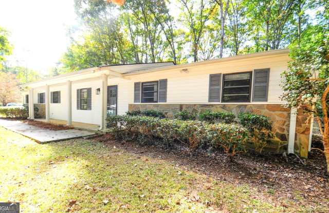 125 Brooks Drive Gallery 2