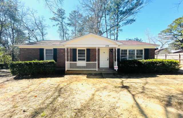 ** 3 Bed 2 Bath located Forest Hills** Call 334-366-9198 to schedule a self showing Gallery 1