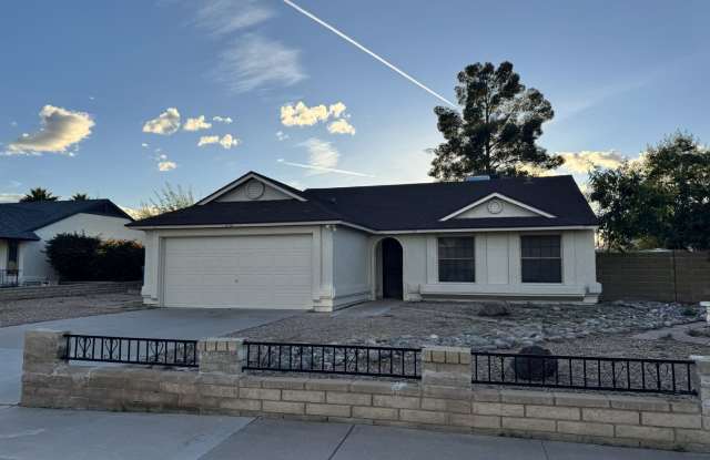 CHARMING 3 BEDROOM WITH LARGE YARD NEAR KYRENE/CHANDLER photos photos CHARMING 3 BEDROOM WITH LARGE YARD NEAR KYRENE/CHANDLER photos photos