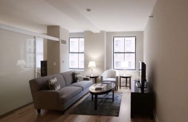 176 W Randolph Gallery 1