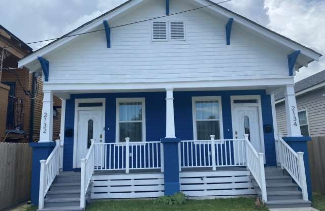 2134 Saint Roch Avenue photos photos
