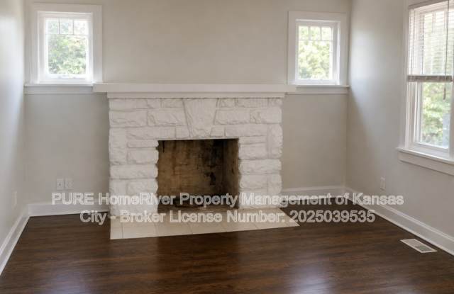 4922 Forest Ave Gallery 4