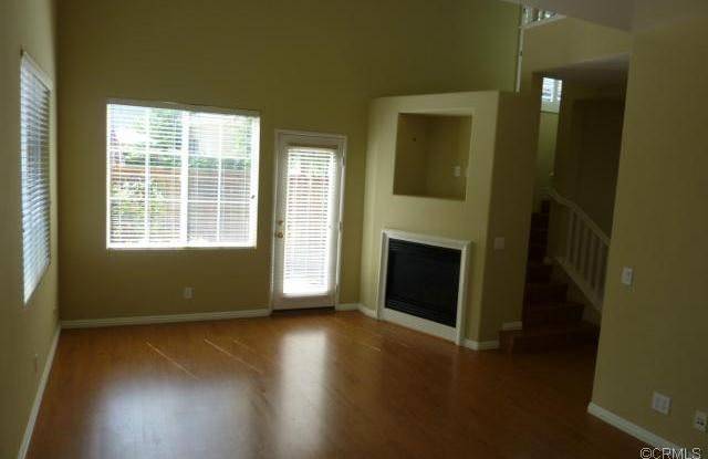 60 Danbury Lane Gallery 2