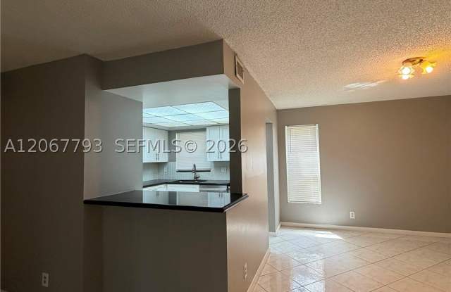 3100 Riverside Dr Gallery 4