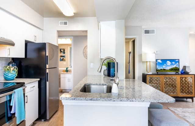 Vantage on Hillsborough Apartments Gallery 3