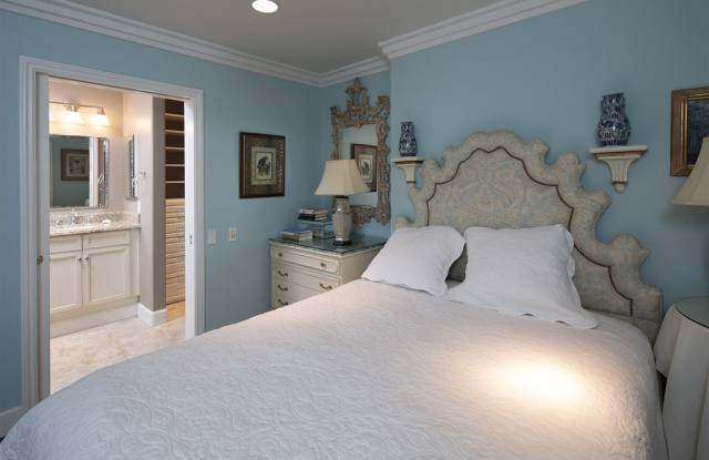 5662 Dolphin Pl Gallery 3