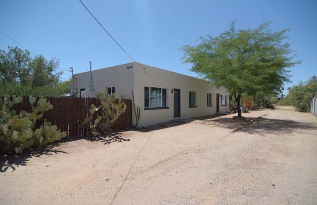 Remodeled 1 Bedroom 1 Bath Duplex! Central Tucson Location! photos photos