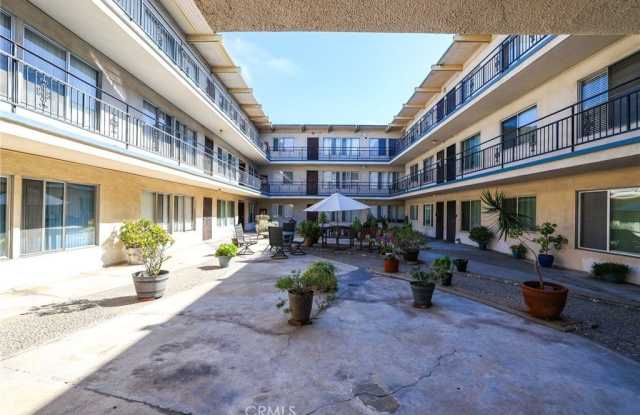 528 Cedar Avenue - 528 Cedar Avenue, Long Beach, CA 90802